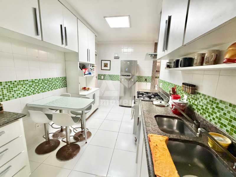 Proximidades Metrô - Apartamento à venda na Tijuca, Rua Doutor Satamini, 4 quartos, suíte, escritório, 1 vaga, decoração de alto padrão e a 8 minutos do metrô Afonso Pena. - 3412