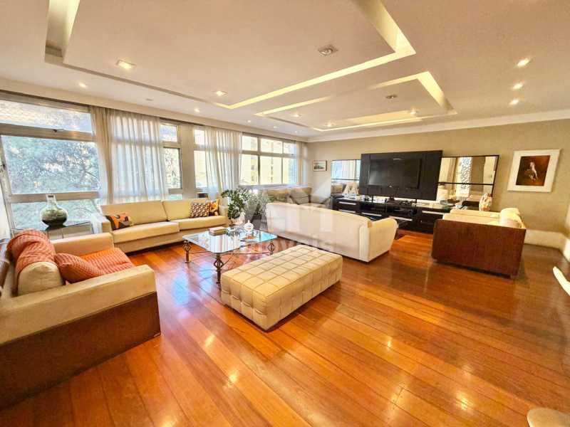 Proximidades Metrô - Apartamento à venda na Tijuca, Rua Doutor Satamini, 4 quartos, suíte, escritório, 1 vaga, decoração de alto padrão e a 8 minutos do metrô Afonso Pena. - 3412