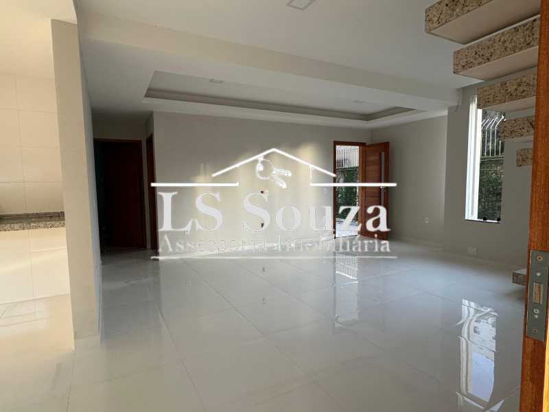 WhatsApp Image 2025-10-01 at 1 - 3