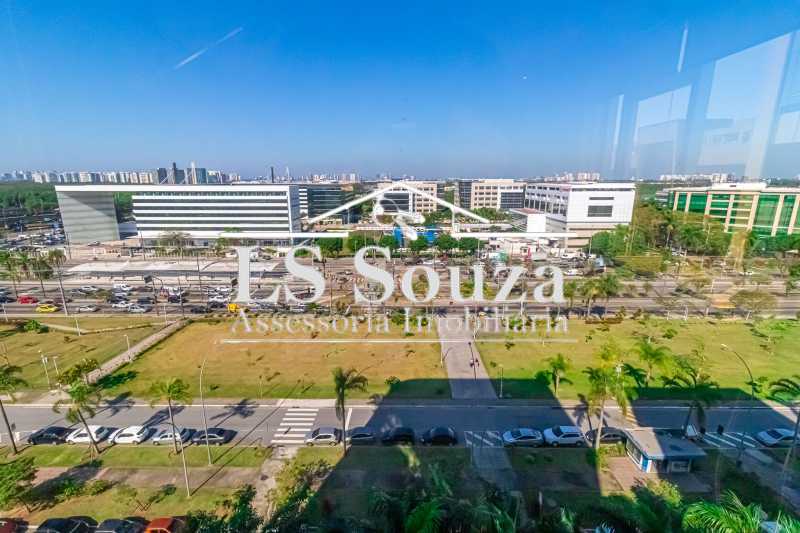 5c01e8454bf0a310img9356_IMG_93 - 10