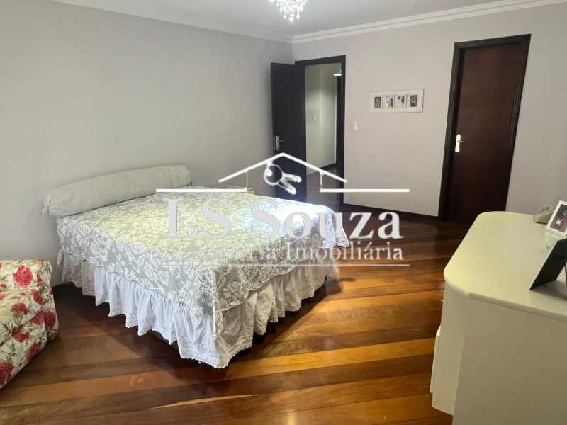 Conheça WhatsApp Image 2025-03-21 at 1 do imóvel - Casa em Condomínio 4 quartos à venda Rio de Janeiro,RJ Barra da Tijuca - R$ 3.400.000 - CS0493 - 10 WhatsApp Image 2025-03-21 at 1 - 10