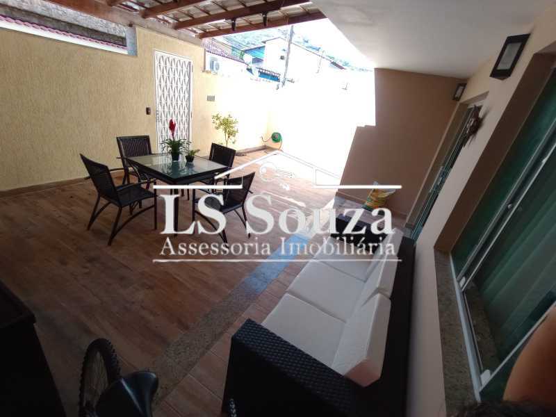 WhatsApp Image 2025-11-10 at 2 - 3