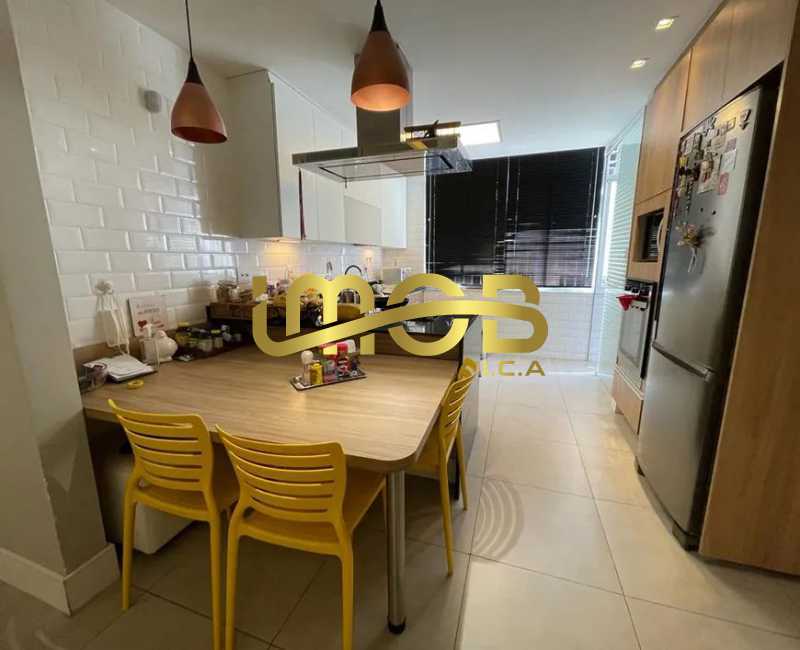 fe4f9538-86ca-46c2-b893-48d6a4 - 18