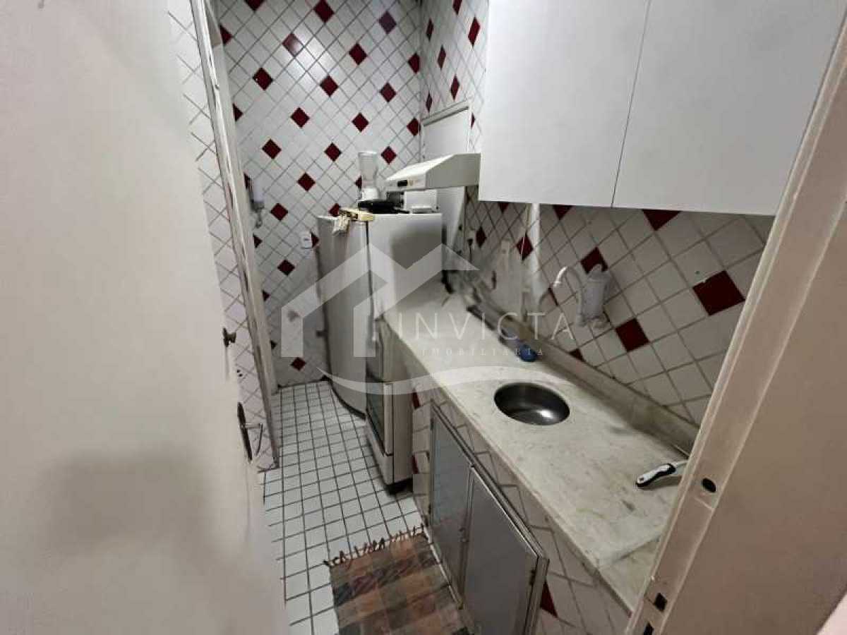 027b60351ee54d5d8593380af9bdc8 - 11