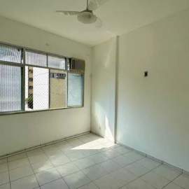 Imperdível - 1 Quarto e Sala com Dependência . Próximo ao Metrô Siqueira Campos - RPAP10132