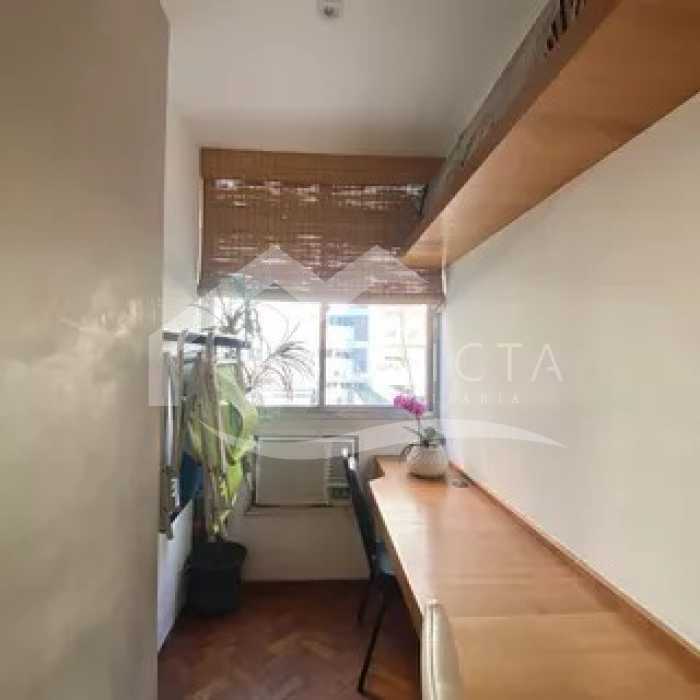 ed82c87356bd4ec6b209c10e4fa6f9 - 4