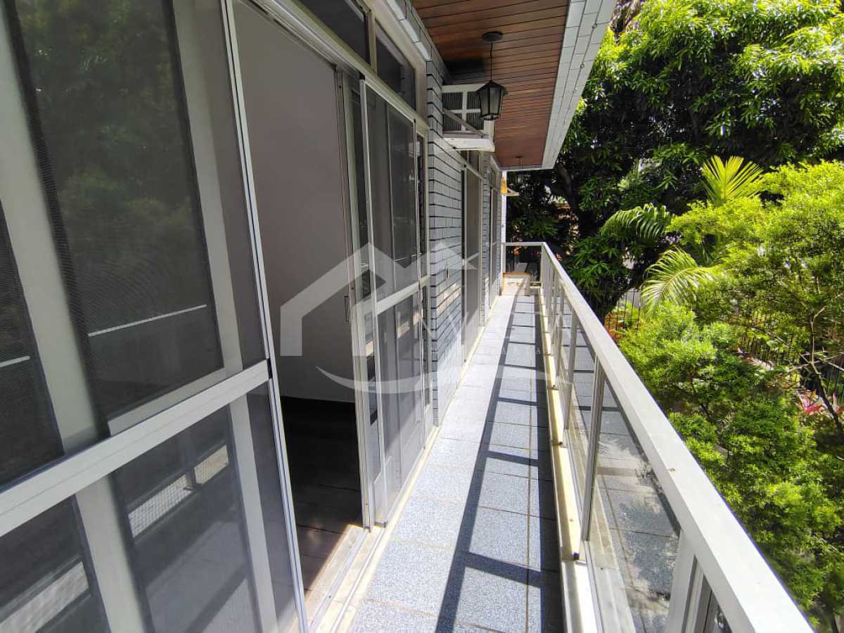 Ótima localização - MARAVILHOSO 3 QUARTOS COM VARANDA E 2 VAGAS NA ESCRITURA!!! - FCAP31703