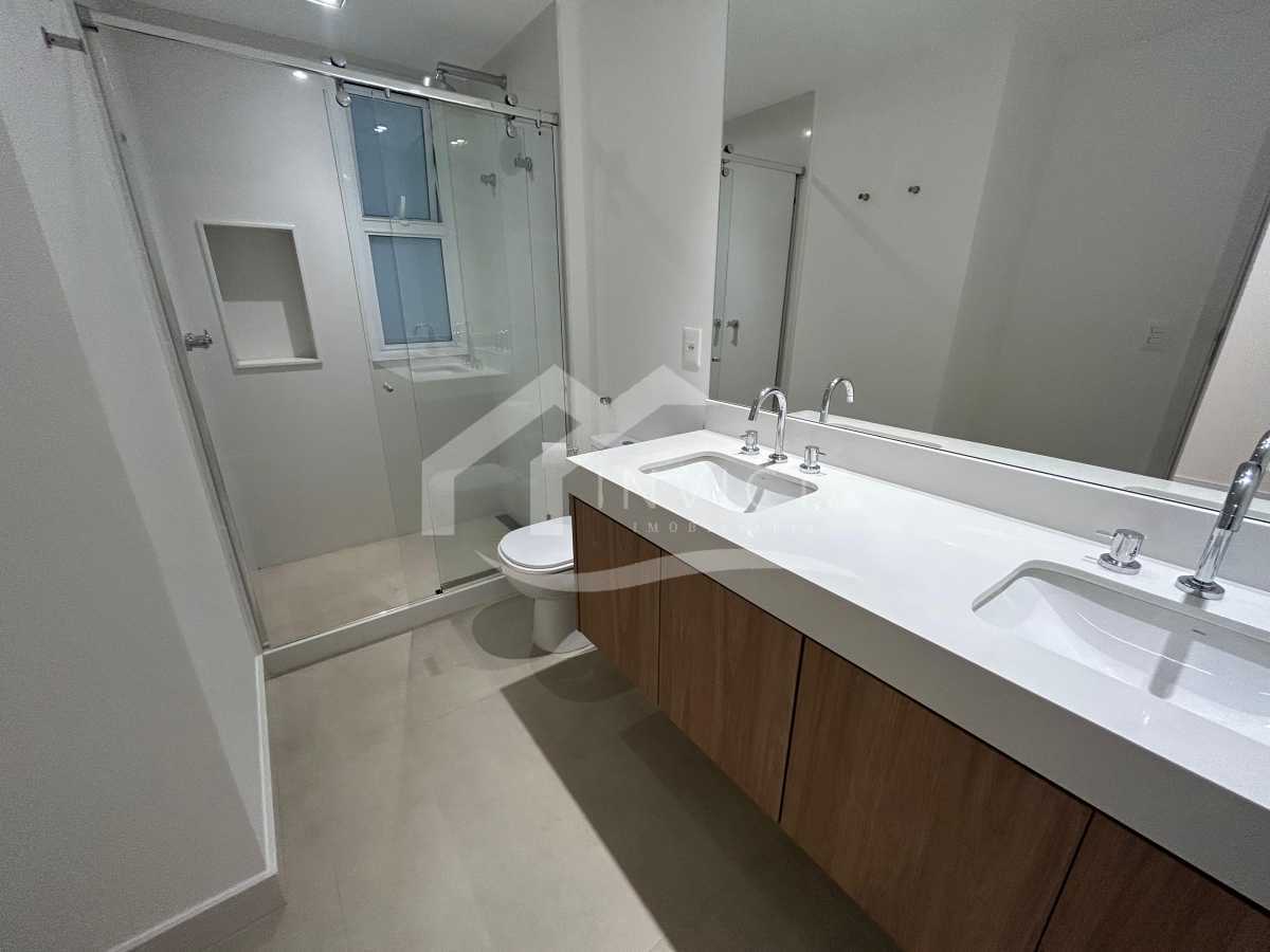 2ac3cc2e-2245-40f3-9007-46a1ac - 18