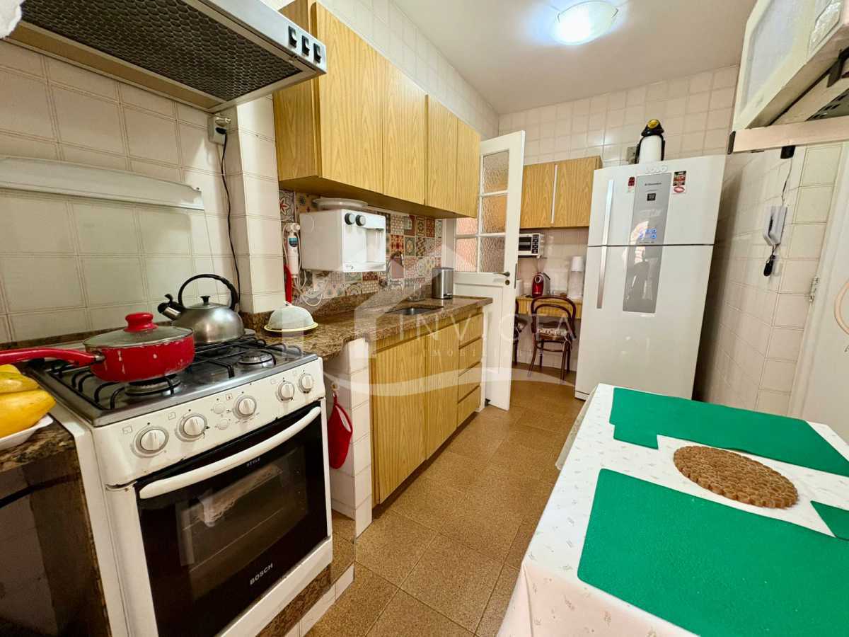 d02f9839-4246-4525-a66a-3a37d0 - 17