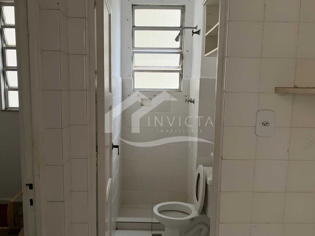 Banheiro de serviço - 20