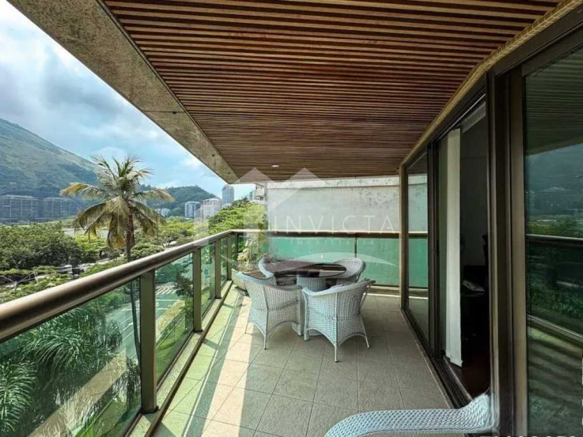 WhatsApp Image 2025-09-29 at 1 - 4