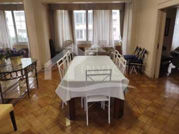 Ótima localização - MARAVILHOSO APARTAMENTO TRÊS QUARTOS COM VAGA EM RUA NOBRE DE COPACABANA! - FCAP30357