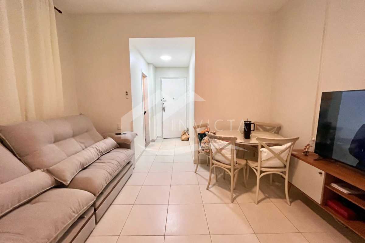 Conheça WhatsApp Image 2026-08-24 at 1 do imóvel - Belíssimo 2 quartos com dependência reformado na Rua Gastão Bahiana - RPAP20189 - 28 WhatsApp Image 2026-08-24 at 1 - 28