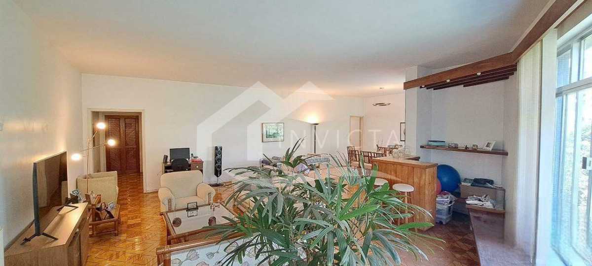 WhatsApp Image 2025-10-24 at 2 - 1