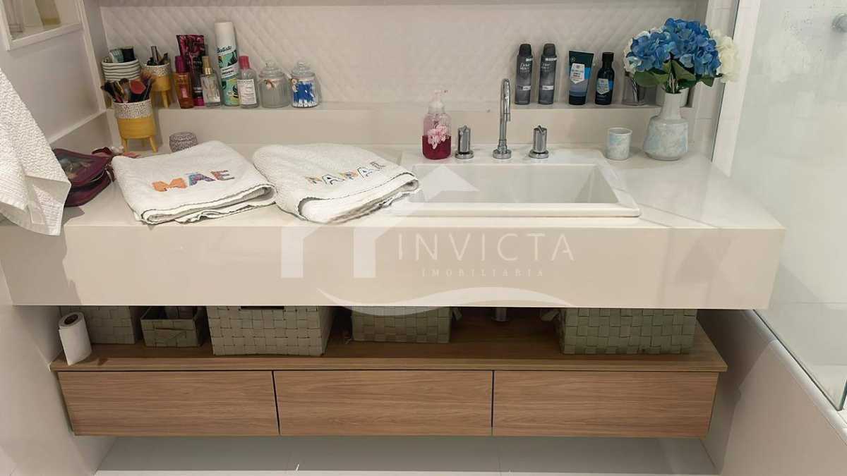 1304415-Photoroom - 25