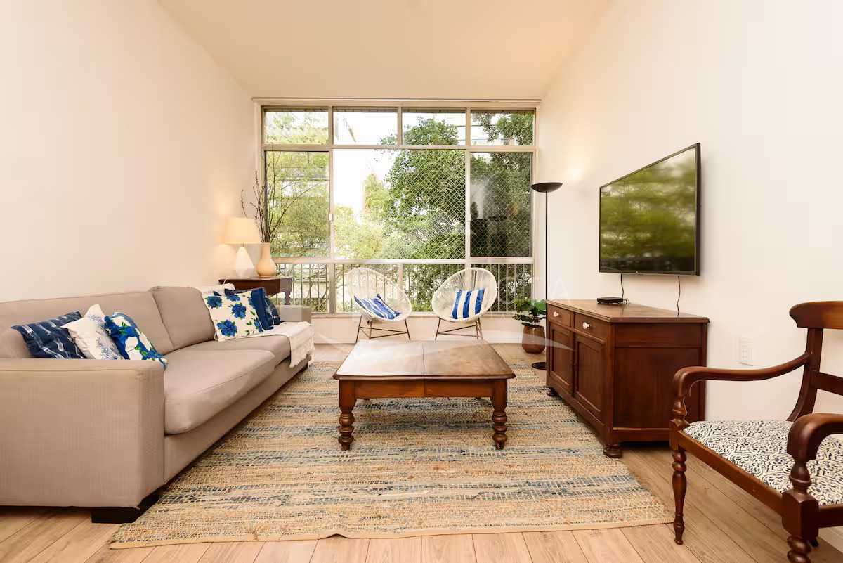 f49d25e6-a424-4114-bf56-837515 - 1