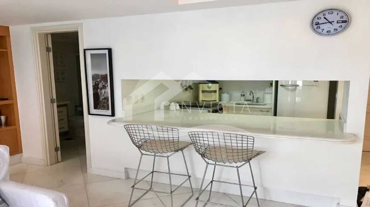 f2f1e910e6ab4ef69e5c1a9a02a67f - 20