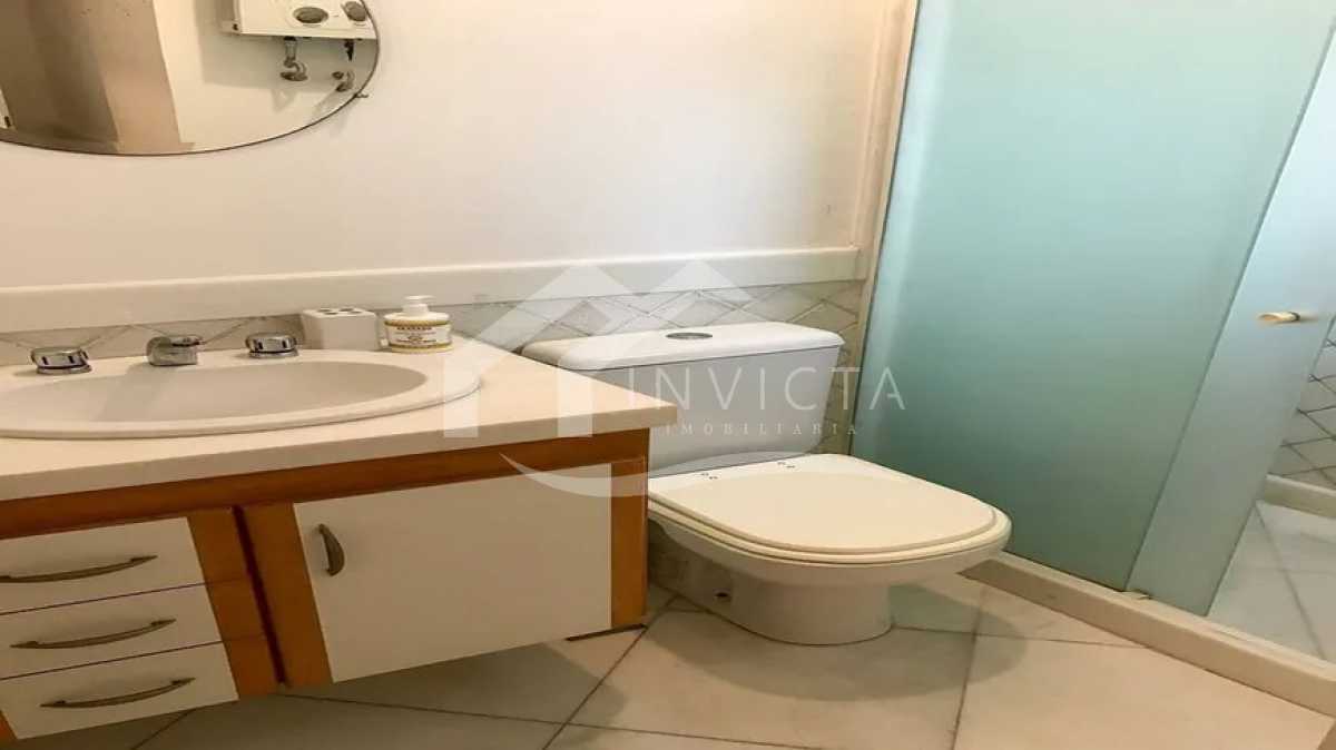 86df2fa149304afdb1d4a7cd8d1958 - 18