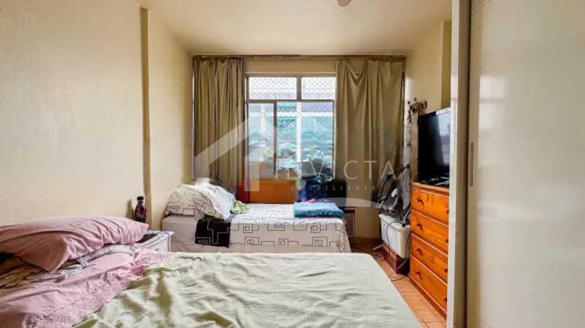 e7e4b4c9b75e485fadea4c3f22be6a - 18