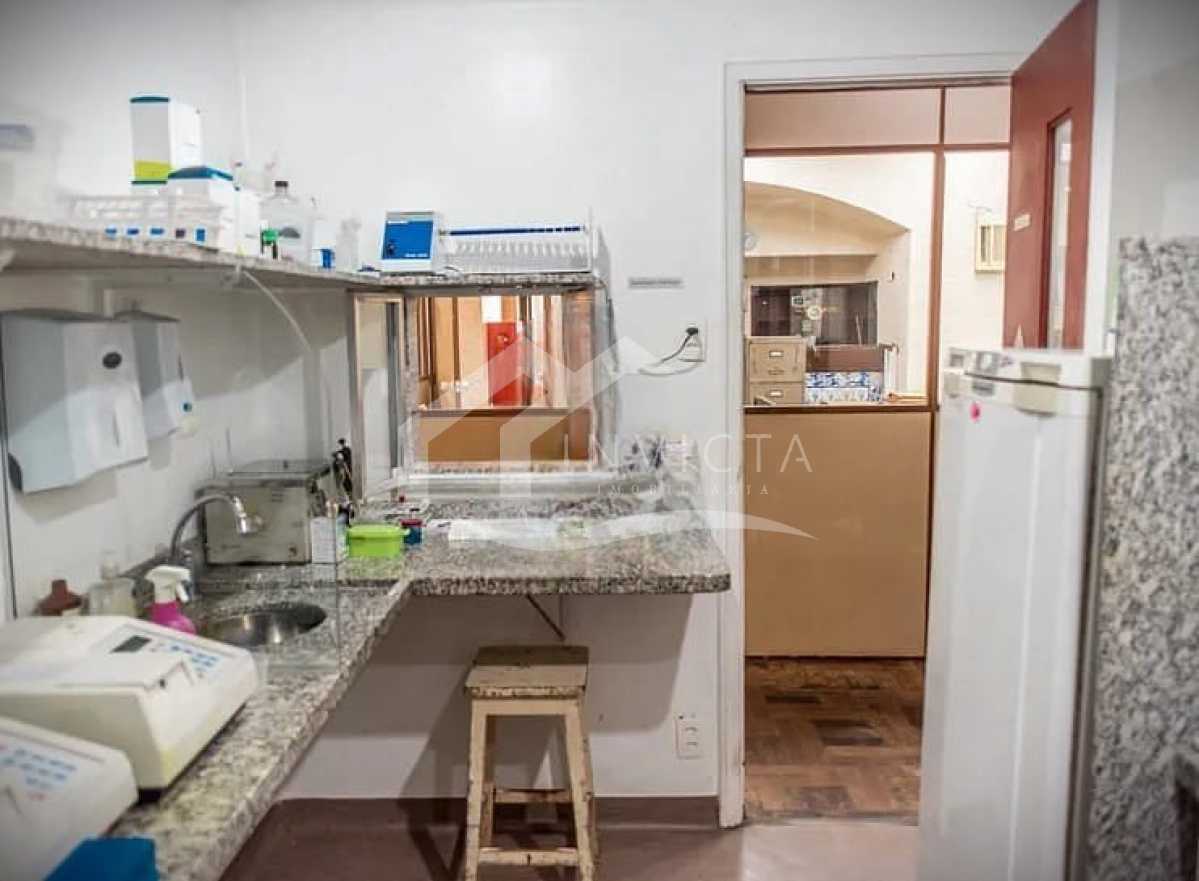 Imperdível - Raridade em Copacabana! Ampla casa com 500 m² de terreno na Rua Santa Clara - RPCC140001