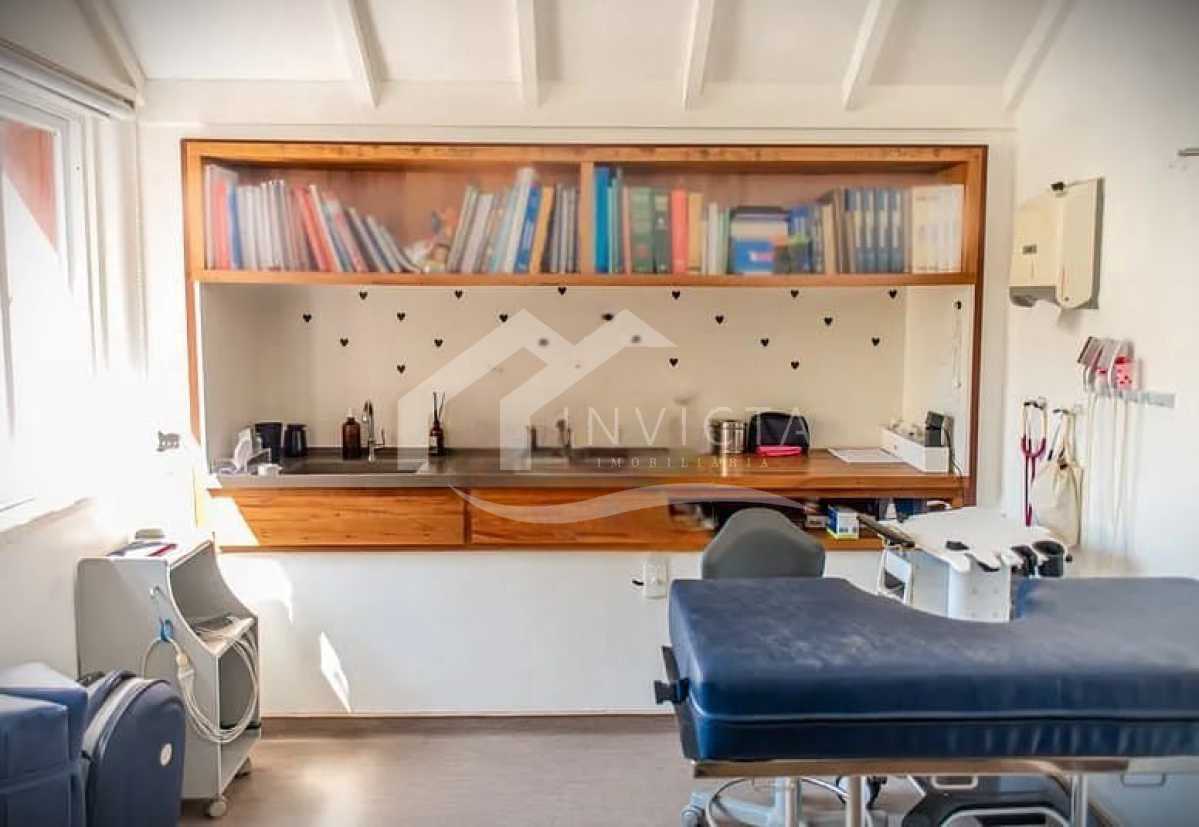 Imperdível - Raridade em Copacabana! Ampla casa com 500 m² de terreno na Rua Santa Clara - RPCC140001