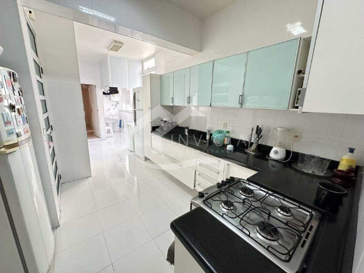 a0e1f07b24c642d4baa4b14c177b4b - 21