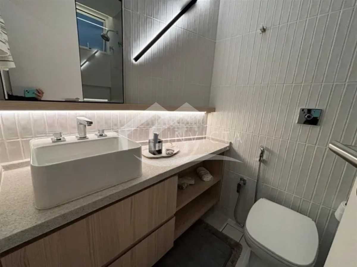 Conheça Banheiro suíte do imóvel - Quadrilátero do charme: reformado 3 quartos com varanda e 2 vagas - IPAP30184 - 17 Banheiro suíte - 17