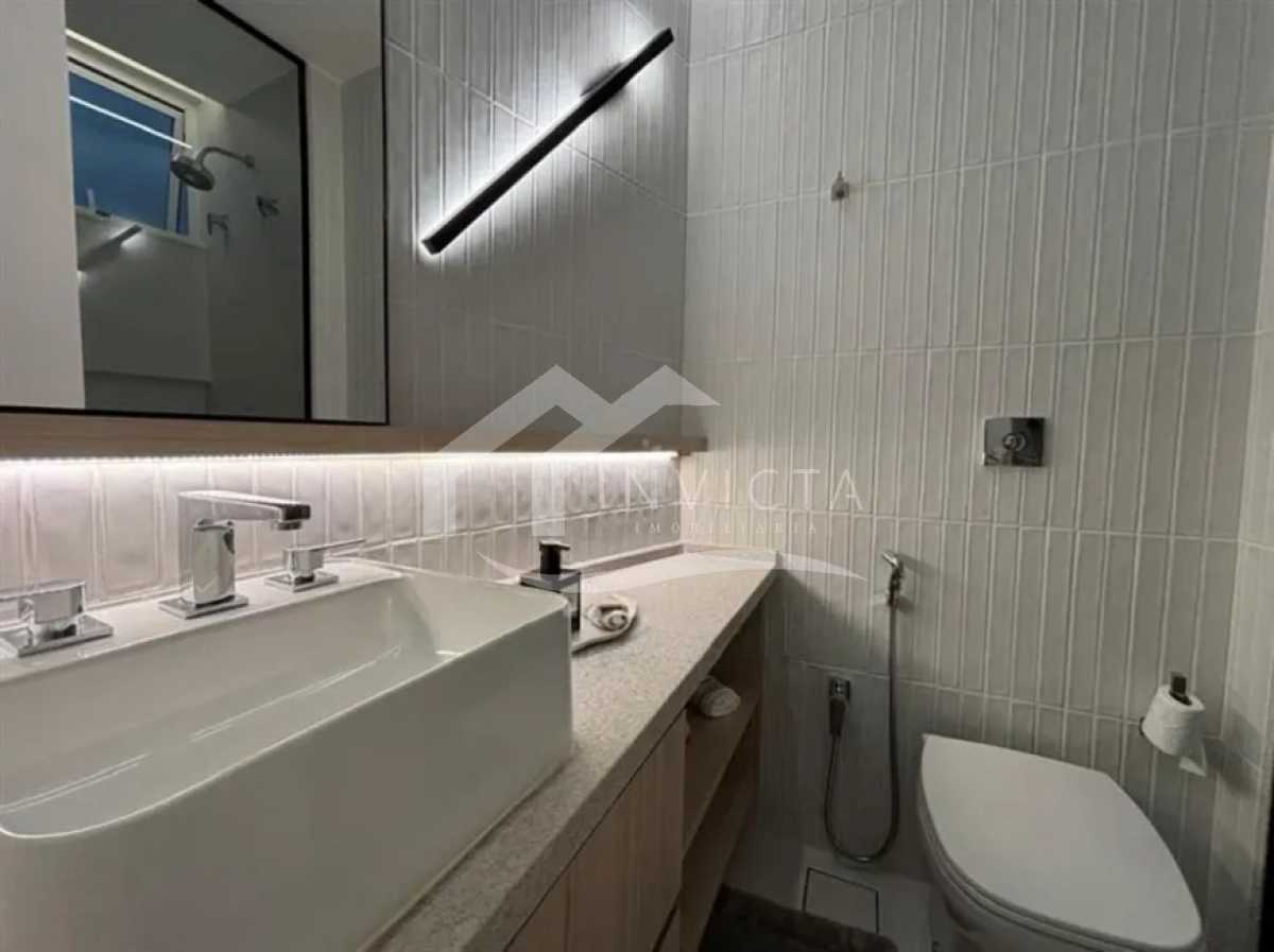Conheça Banheiro suíte do imóvel - Quadrilátero do charme: reformado 3 quartos com varanda e 2 vagas - IPAP30184 - 18 Banheiro suíte - 18
