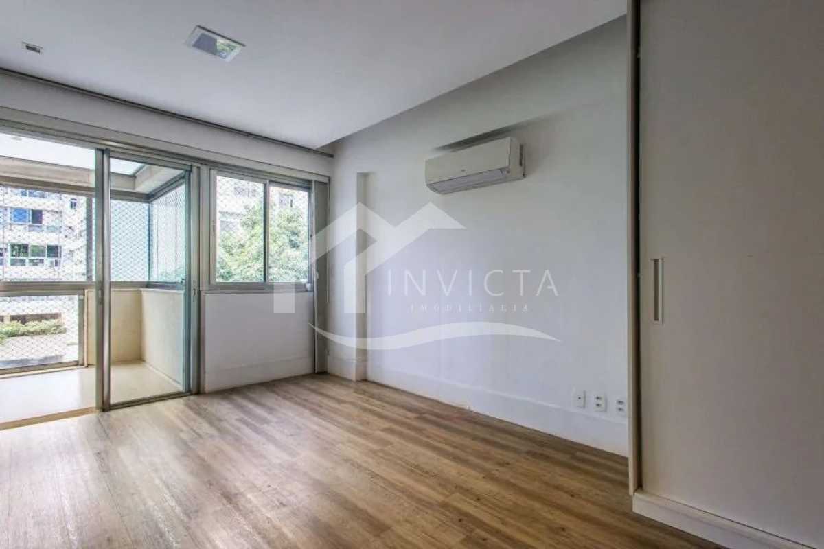 5d5b38c52236474ca8c61bb090affa - 18