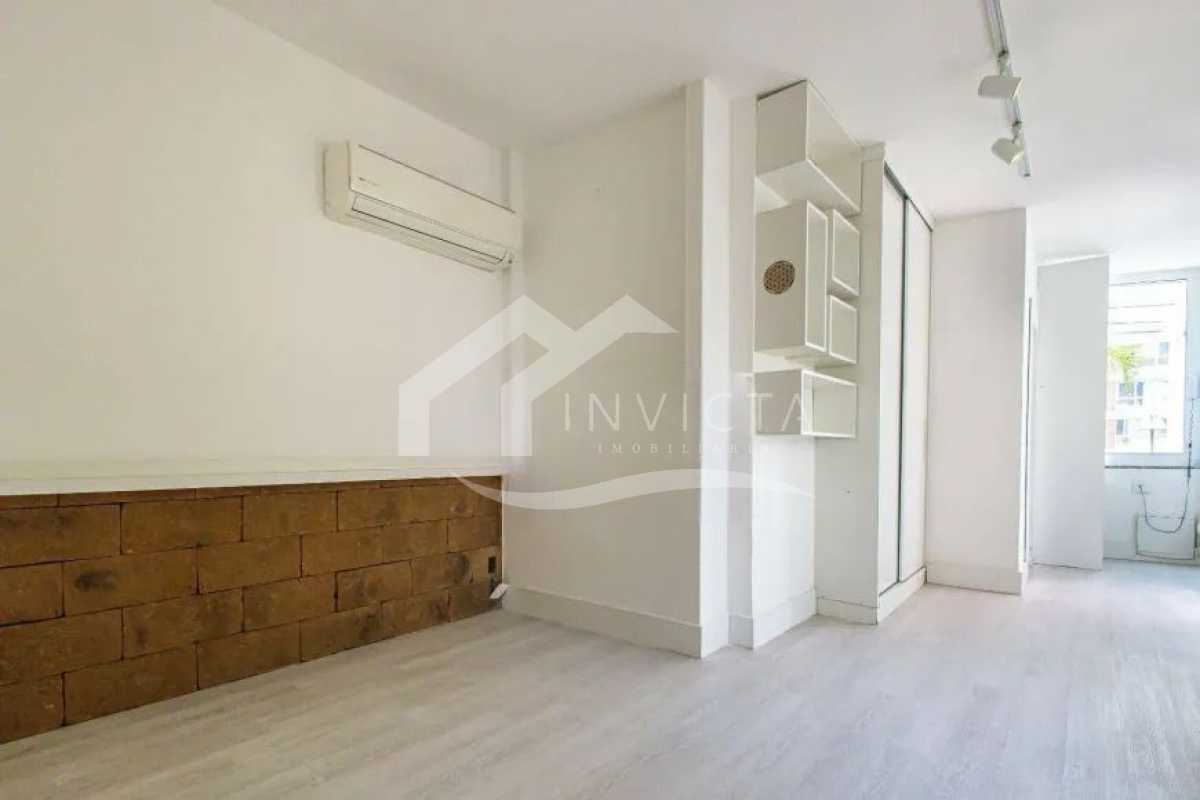 bc12131e51264670a1a3cec1a3f628 - 22