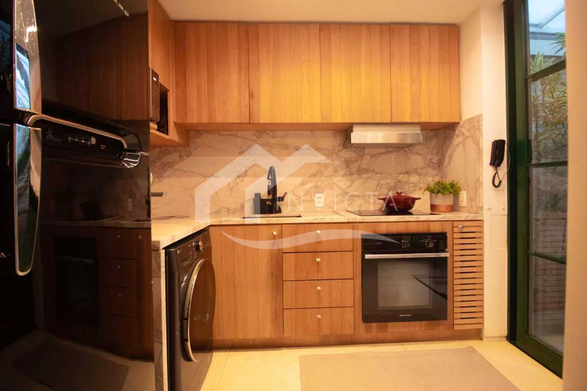 b8ddd48fdbf34799a5e249401929fb - 20