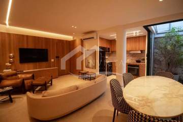 Ótima localização - UM ESPETACULAR 2 QUARTOS NA QUADRA DA PRAIA DO LEBLON COM ÁREA EXTERNA!! - IPAA20007