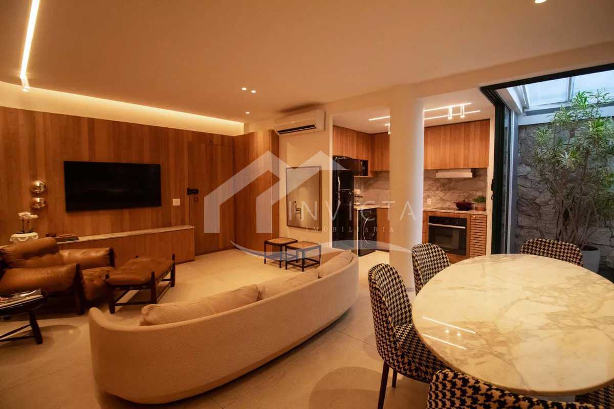 f479317218514c92b316763c8a510f - 25