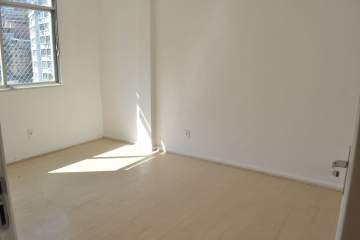 Imperdível - MARAVILHOSO APARTAMENTO DE TRÊS QUARTOS NO CORAÇÃO DE COPACABANA!!! - FCAP30413