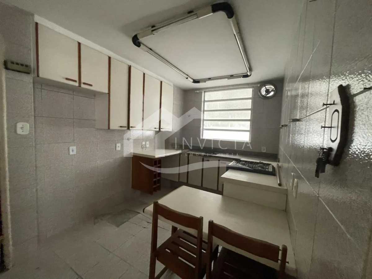 Ótima localização - MARAVILHOSO TRÊS QUARTOS COM DUAS SUITES PRÓXIMO A AV ATLÂNTICA - FCAP31798