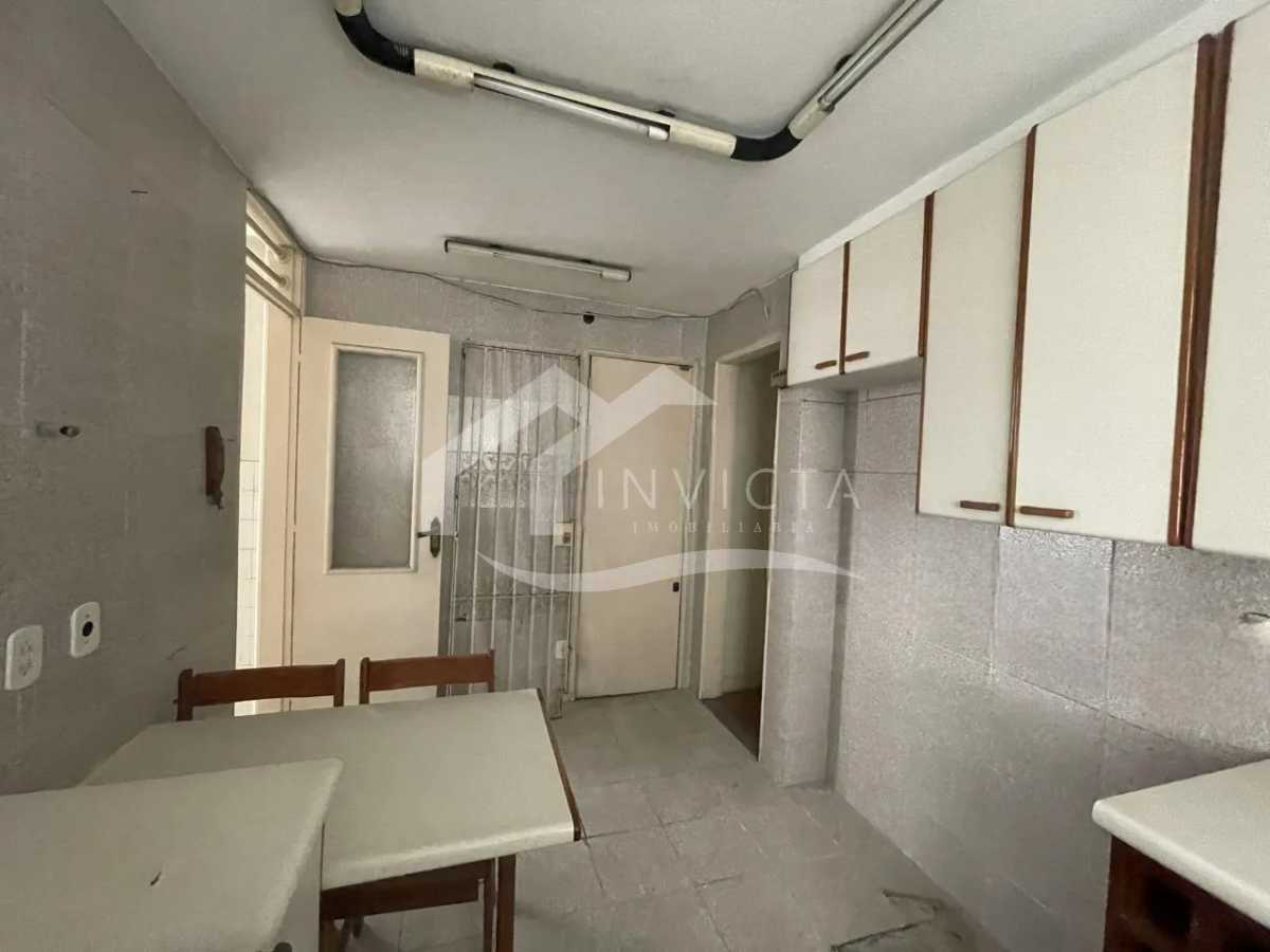 Ótima localização - MARAVILHOSO TRÊS QUARTOS COM DUAS SUITES PRÓXIMO A AV ATLÂNTICA - FCAP31798