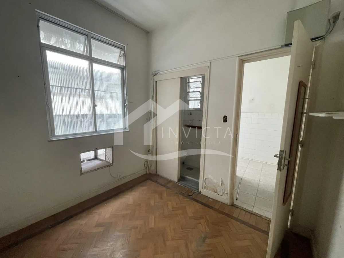 Ótima localização - MARAVILHOSO TRÊS QUARTOS COM DUAS SUITES PRÓXIMO A AV ATLÂNTICA - FCAP31798