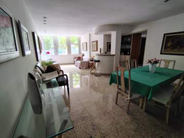 Imperdível - Maravilhoso 3 quartos na quadra da praia do Leblon - RPAP30317