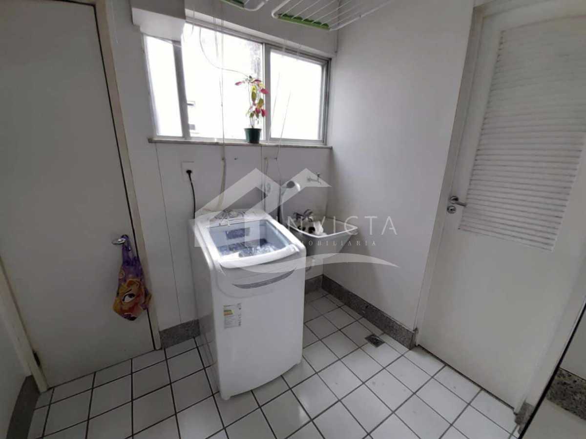 ecdc8709-b661-43de-905a-a0afe8 - 24