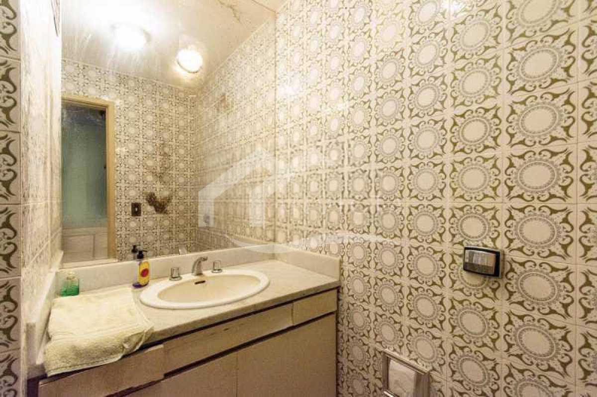 WhatsApp Image 2025-12-01 at 1 - 7