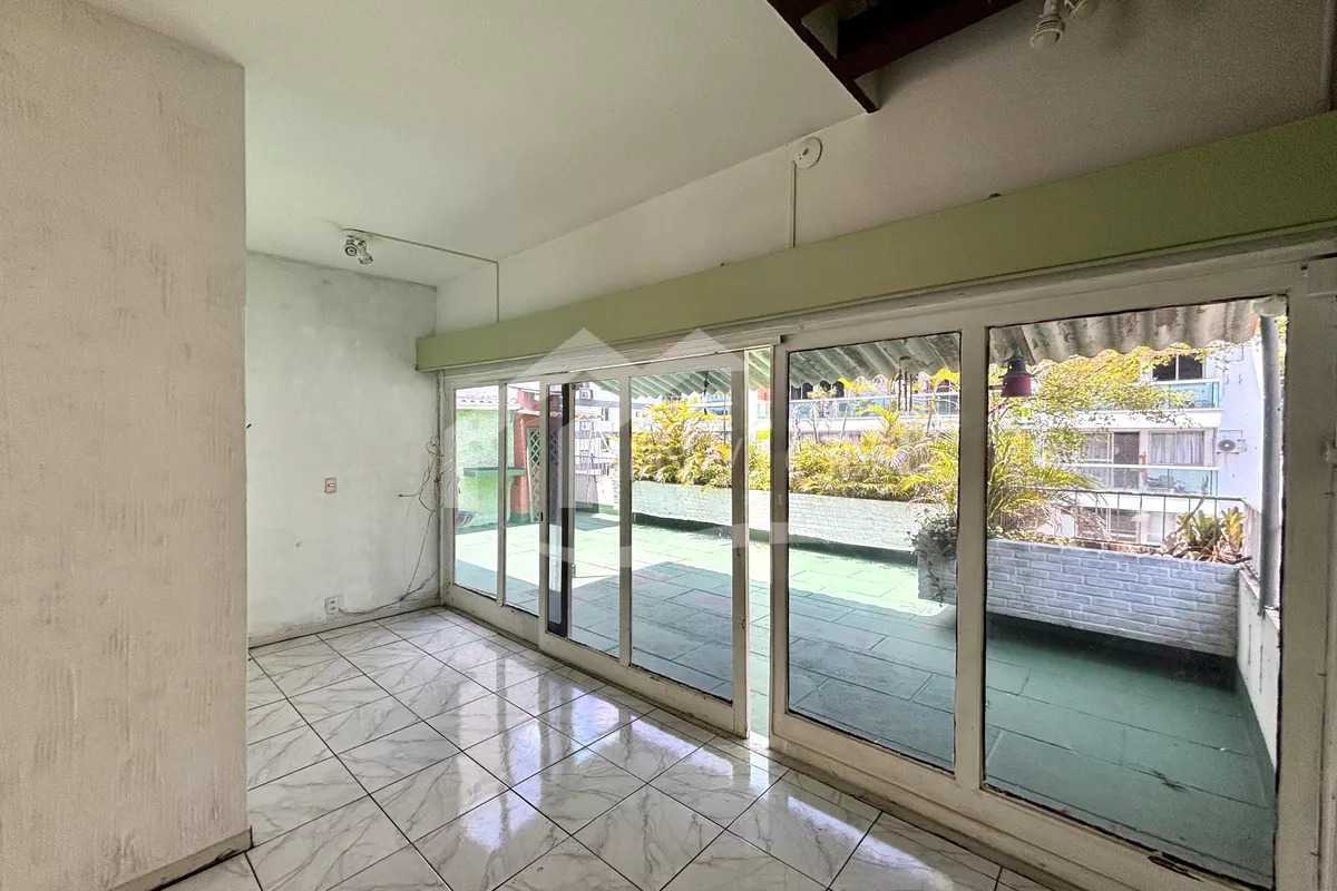 WhatsApp Image 2025-12-04 at 1 - 8