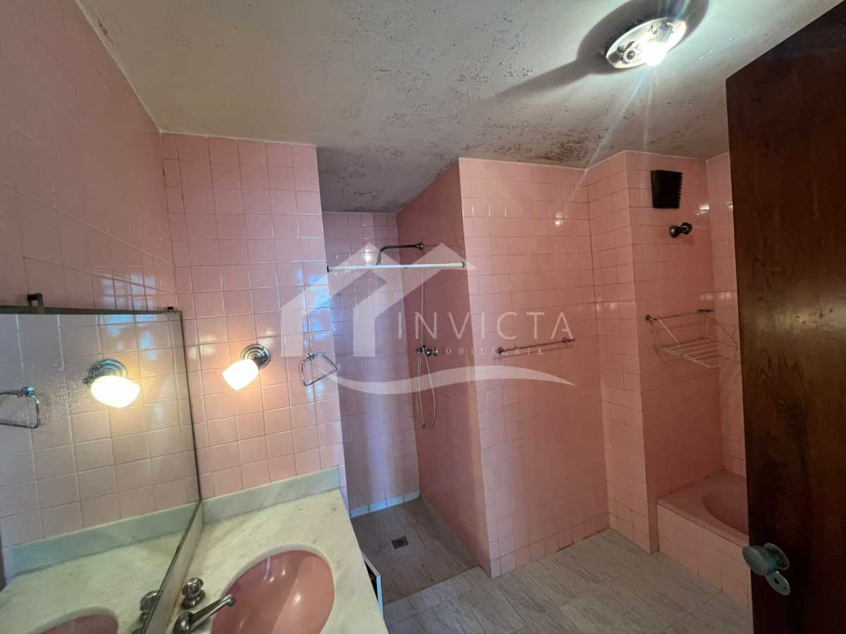 Imperdível - EXCELENTE APARTAMENTO DE 235m, COM VAGA NA ESCRITURA EM LOCALIZAÇÃO PRIVILEGIADA - RPAP40088