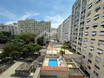 Imperdível - maravilhoso conjugado dividido em quarto e sala no posto 6, dois minutos da praia - RPKI10137