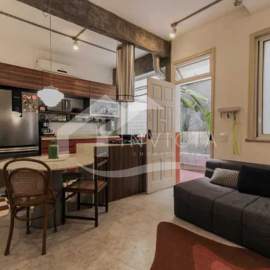 Imperdível - MARAVILHOSO Apartamento 2 QUARTOS REFORMADO - FCAP21598