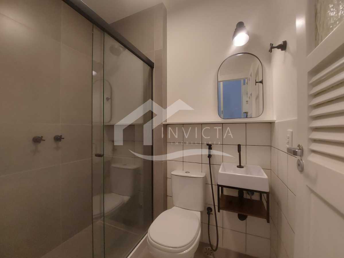 Banheiro de serviço - 18