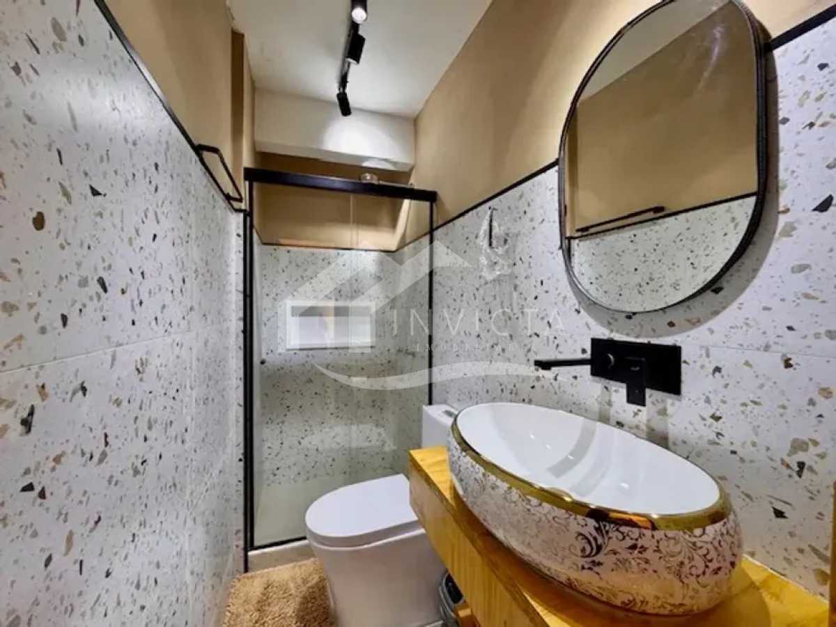 15b6bafb-5105-4a0a-89a0-7a9608 - 18