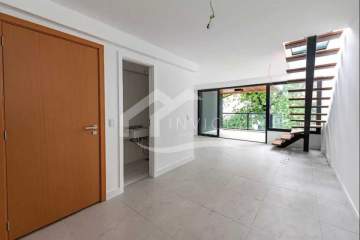 Imperdível - ELEGANTE DUPLEX TOTALMENTE REFORMADO EM IPANEMA! - FCAP20551