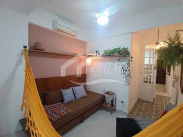 Imperdível - 2 QUARTOS DIVIDO EM QUARTO E SALA E UM CONJUGADO TOTALMENTE REFORMADOS!! - FCAA20007