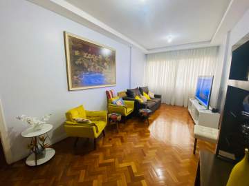 Ótima localização - MARAVILHOSO APARTAMENTO REFORMADO COM VAGA DE GARAGEM NA ESCRITURA , EM COPACABANA NO POSTO 6!! - FCAP30571