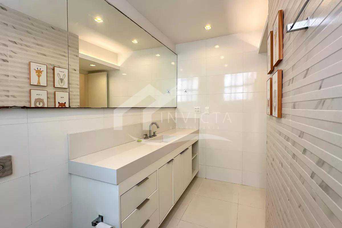 Conheça WhatsApp Image 2026-04-01 at 1 do imóvel - Amplo apartamento de 5 quartos com suíte, vaga de garagem e vista panorâmica para o mar - RPAP50010 - 29 WhatsApp Image 2026-04-01 at 1 - 29